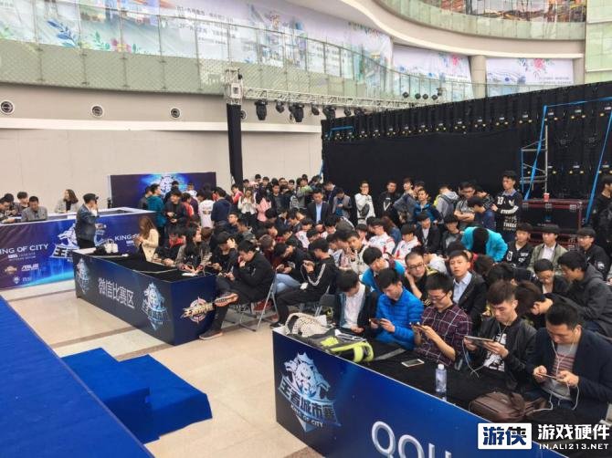 水中偶尔有 水中偶尔有