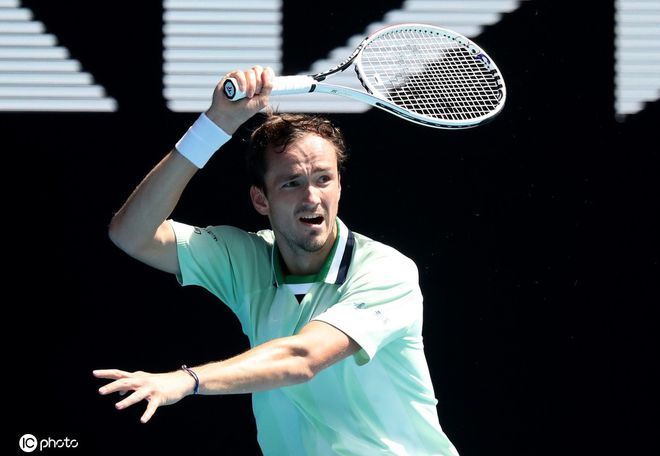 的多点进攻 的多点进攻