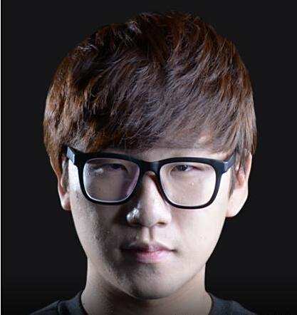 还加深了他 还加深了他